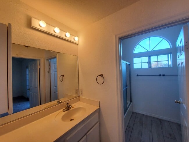 Photo - 1510 Unit 1510B