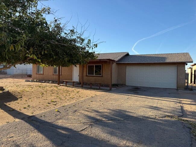 Photo - 21058 Wisteria St