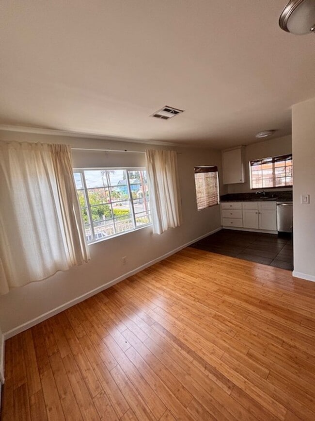 Photo - 1828-1828 Montrose St Unit 1