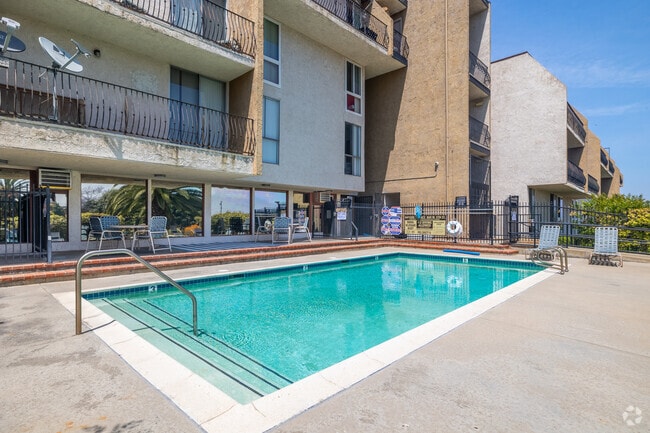 Pool - Bayside Terrace 55 Senior Apartments