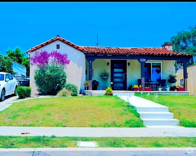 Building Photo - 2167 Casa Grande St Unit ALL UTILITIES INCLUDED Rental
