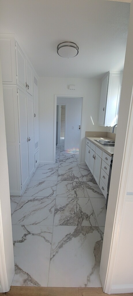 Kitchen - 414 N Glenwood Pl