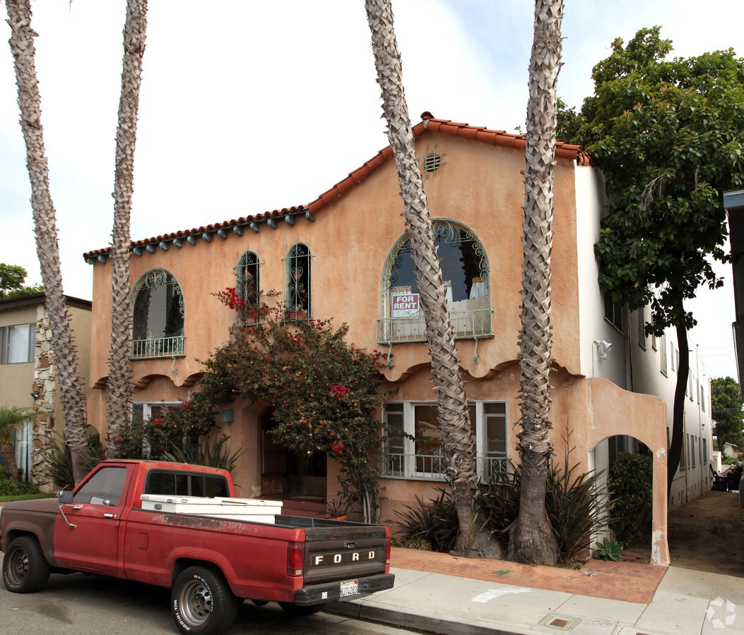 4251 E 4th Street - 4251 E 4th Street