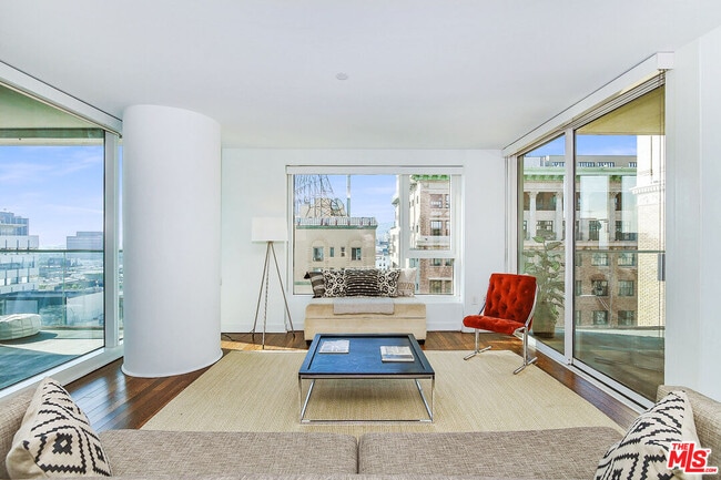 Photo - 6250 Hollywood Blvd Unit 11N