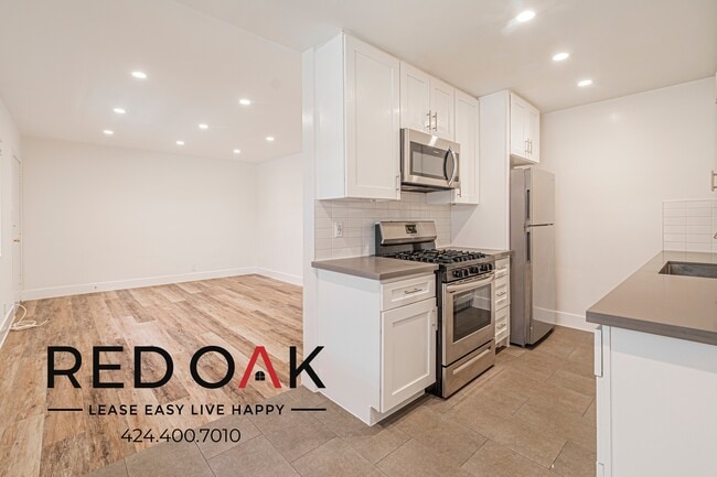 Photo - 1841 S Manhattan Pl Condo Unit 15