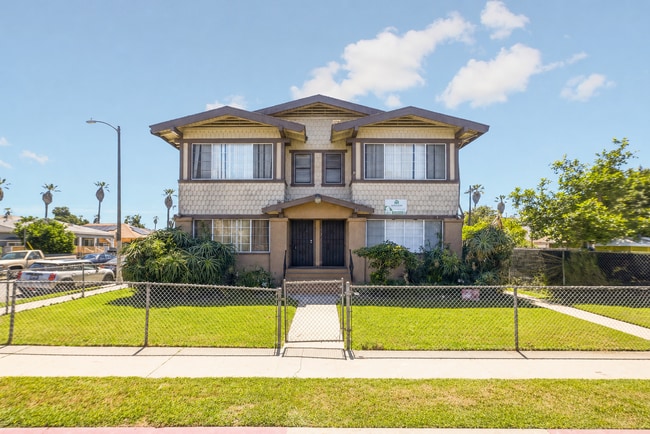 Building Photo - Spacious 1BR + 2.5BA Near USC and DTLA | First Floor Unit 1252