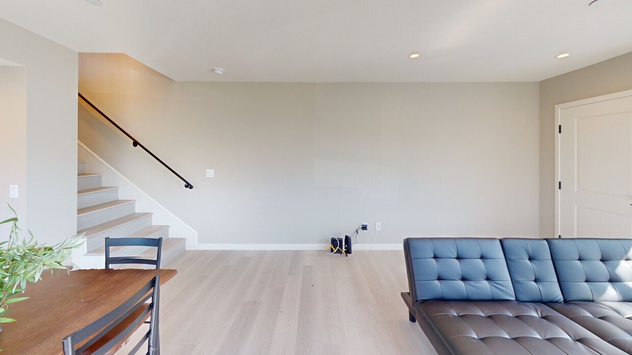 3D Tour - Private bedroom in 5 bed/5 bath Home Unit B