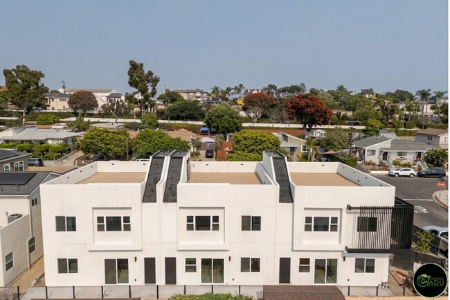 Building Photo - 6760 S Elman St Unit Apt 2