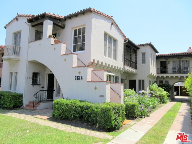 Building Photo - 8616 W Olympic Blvd