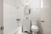Studio - 500SF - Bathroom - 1935 Myrtle Ave.