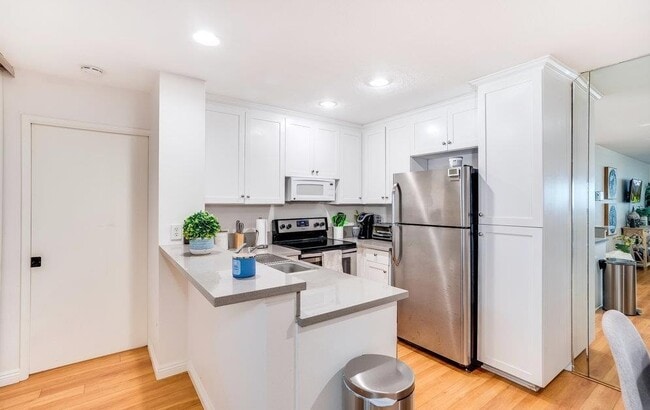 Photo - Modern & Spacious Rental Unit Available Unit 4