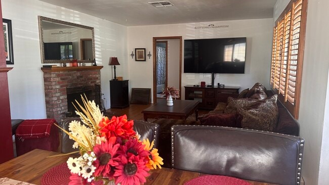 Photo - 5965 Wilbur Ave