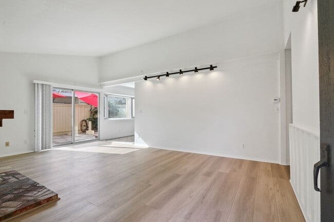 Photo - 31412 Windsong Dr