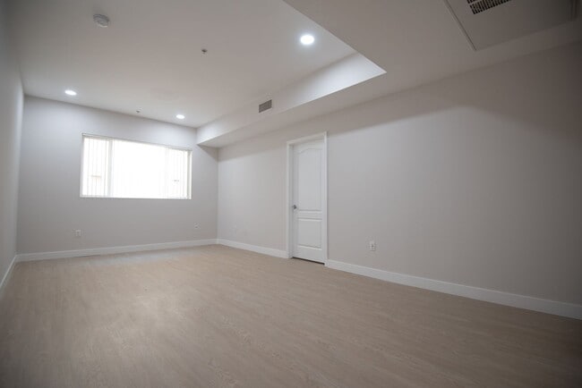 Photo - 7122 Amigo Ave Unit 102