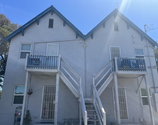 Photo - 1 bed, 1 bath located in Corona! Unit Apt B