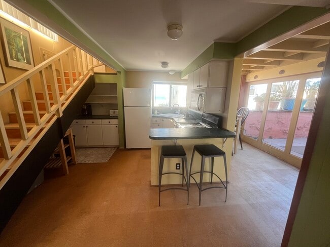 Kitchen and Breakfast Nook - 2nd Floor - 715 Balboa Ct
