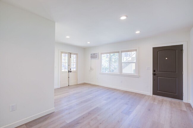 Photo - Riverside Residences Unit 12349
