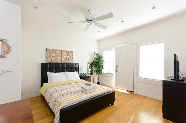 Photo - 202 Bicknell Ave Unit 5w