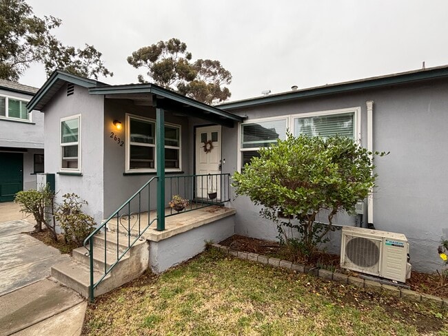 Building Photo - 2632 A St Unit 2632 A St