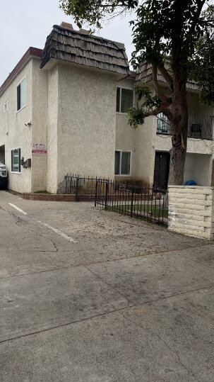 Free September Rent! 2BR/1BA Upstairs Apar... - Free September Rent! 2BR/1BA Upstairs Apar... Apartment