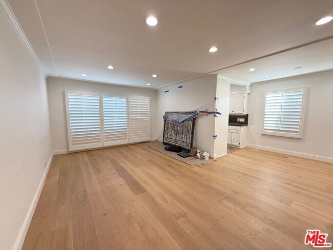 Photo - 9667 W Olympic Blvd