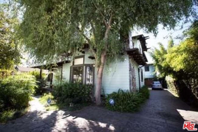 Photo - 1513 Walgrove Ave