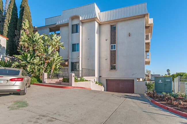 Photo - HUGE 2BD/2BA CONDO IN MISSION HILLS - AMAZ...