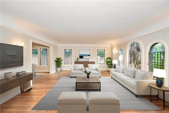 Living Room - 6669 De Longpre Ave Unit Studio