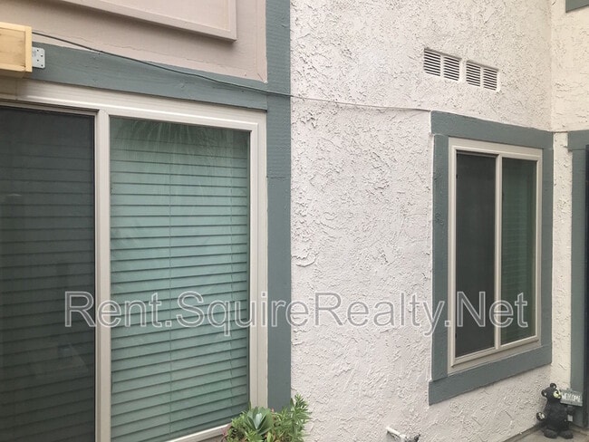 Photo - 779 N Sequoia Ln