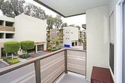 1 BD, 1 BA - 535 SF - Parkview Terrace