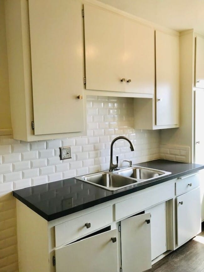 Photo - Hyde Park Unit One Bedroom