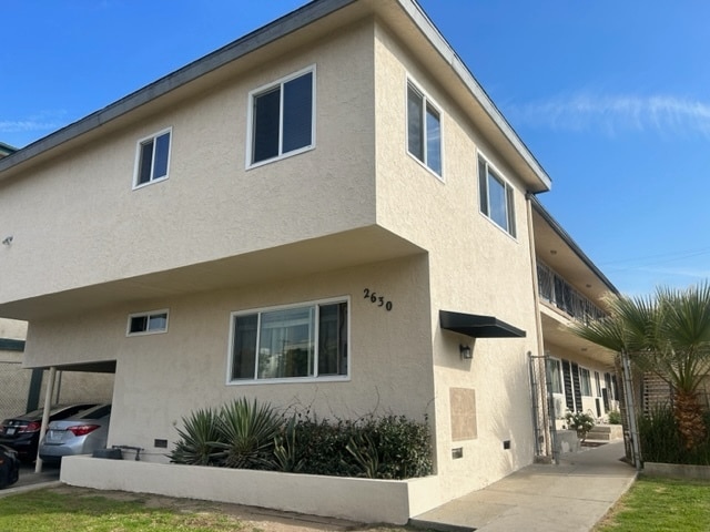 Building Photo - 2630 S Hobart Blvd Unit #7