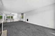 Photo - 102 Scholz Plaza