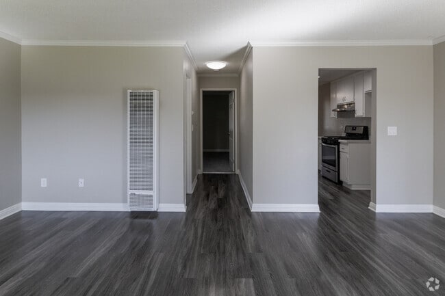 1BR, 1BA - 645 - San Dimas Village Apartments