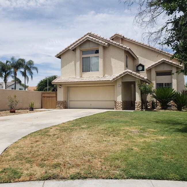 Building Photo - Beautiful home for rent in Jurupa Valley
