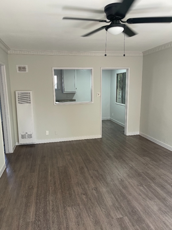Photo - 2622 S Manhattan Pl Apartment Unit 01
