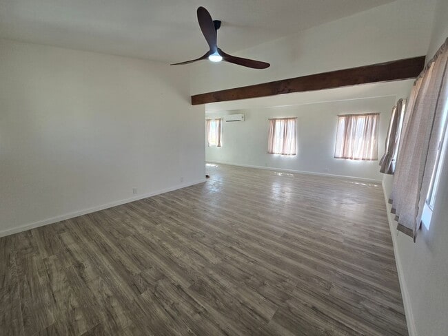Photo - Stylish Desert Retreat in Flamingo Heights