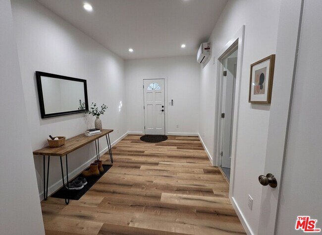 Photo - 1289 W 22nd St Unit 1289