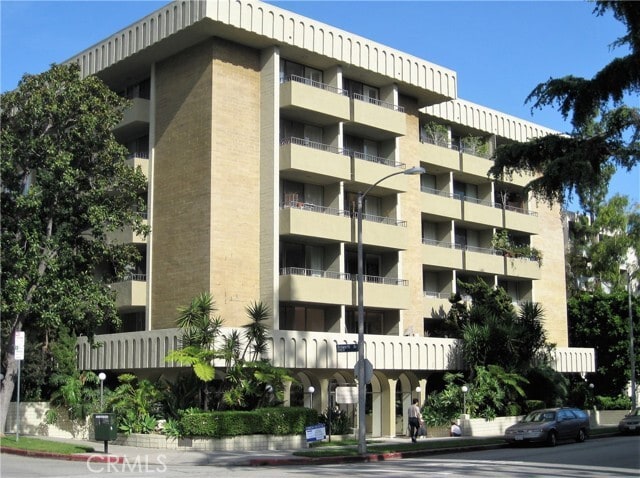 Building Photo - 1300 Midvale Ave Unit 211