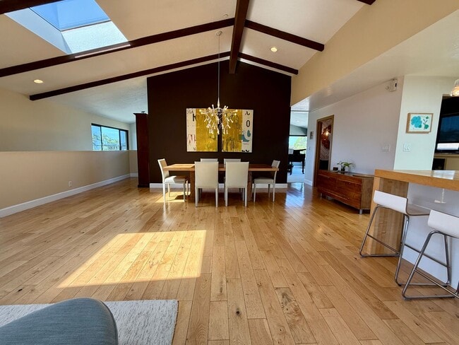 Photo - Unique 4 Bedroom House with OCEAN VIEWS in Sunset Cliffs! Walking Distance to the Beach! Fully Fu...