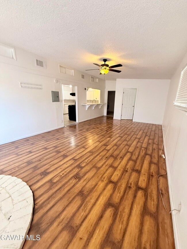 Photo - 45503 Genoa Ave