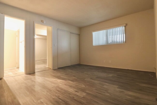 Photo - 241 Campbell Way Unit B