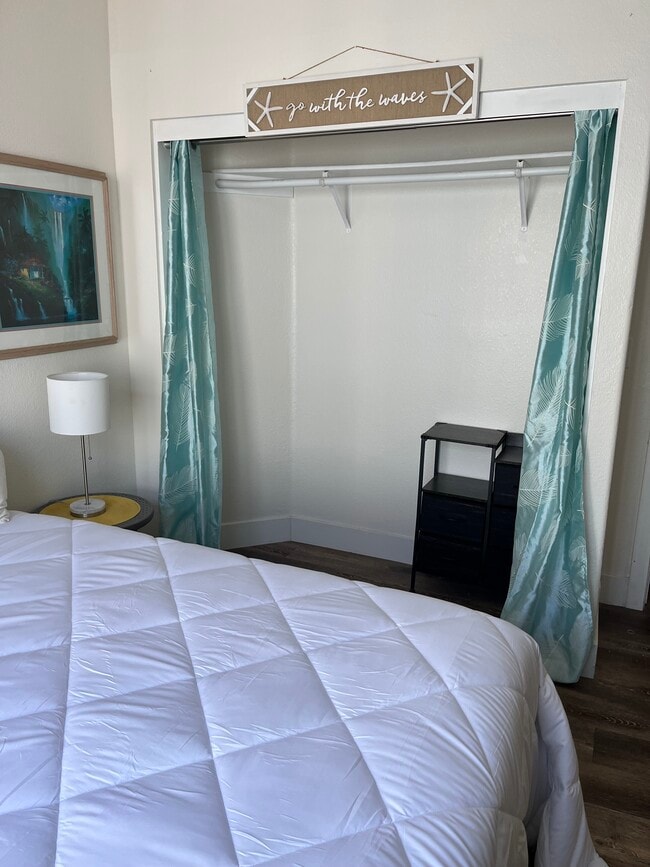 Building Photo - 21851 Newland St