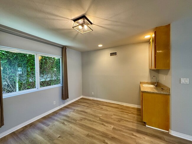 Photo - Dickens Unit 4