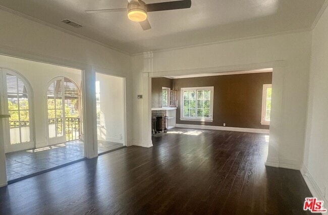 Building Photo - 456 S Wilton Pl Rental