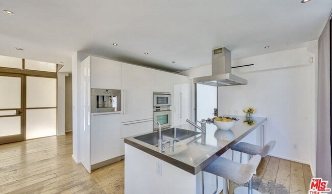 Photo - 11 Marine Terrace Unit 5