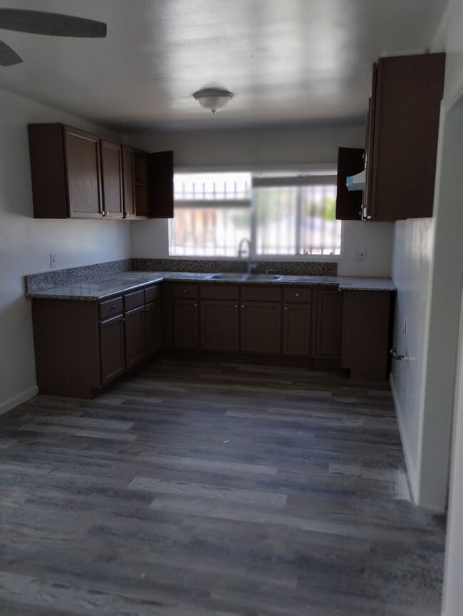 Spacious Kitchen - 531 Warren Ln Apartments Unit #4