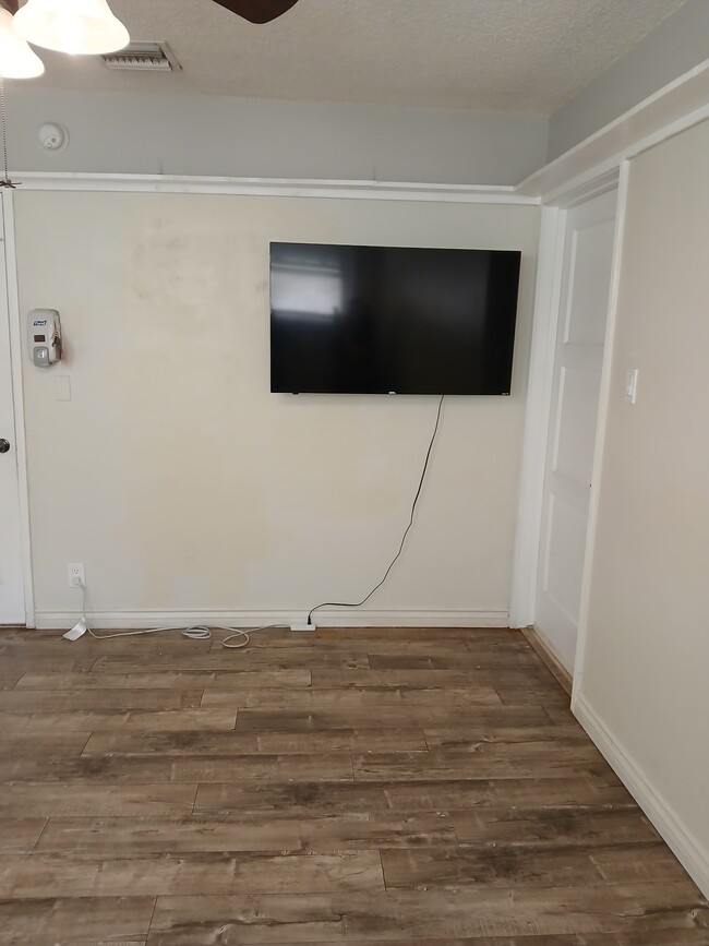 Photo - 17641 Tulsa St