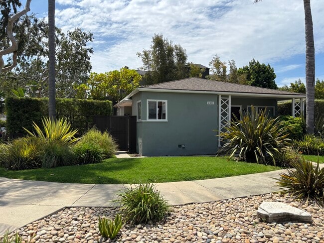 Building Photo - 4301 Jasmine Ave Unit 4301