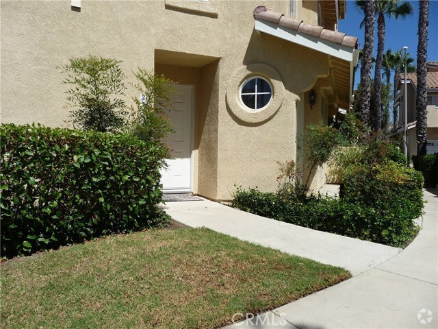 Building Photo - 25154 Via Azul Rental